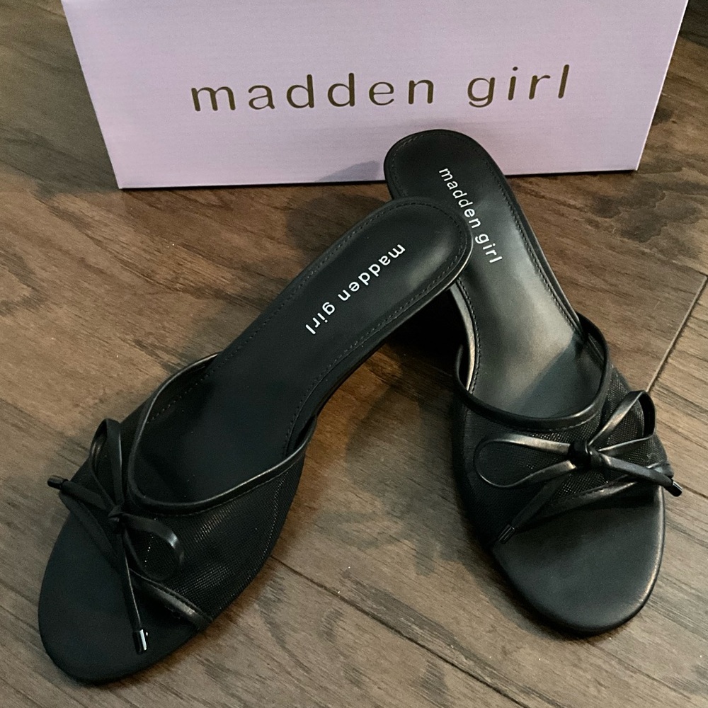 NIB Sz 7.5 Madden Girl Black Mesh Kitten Heels Bow Work Shoes Church Shoes - Picture 2 of 9